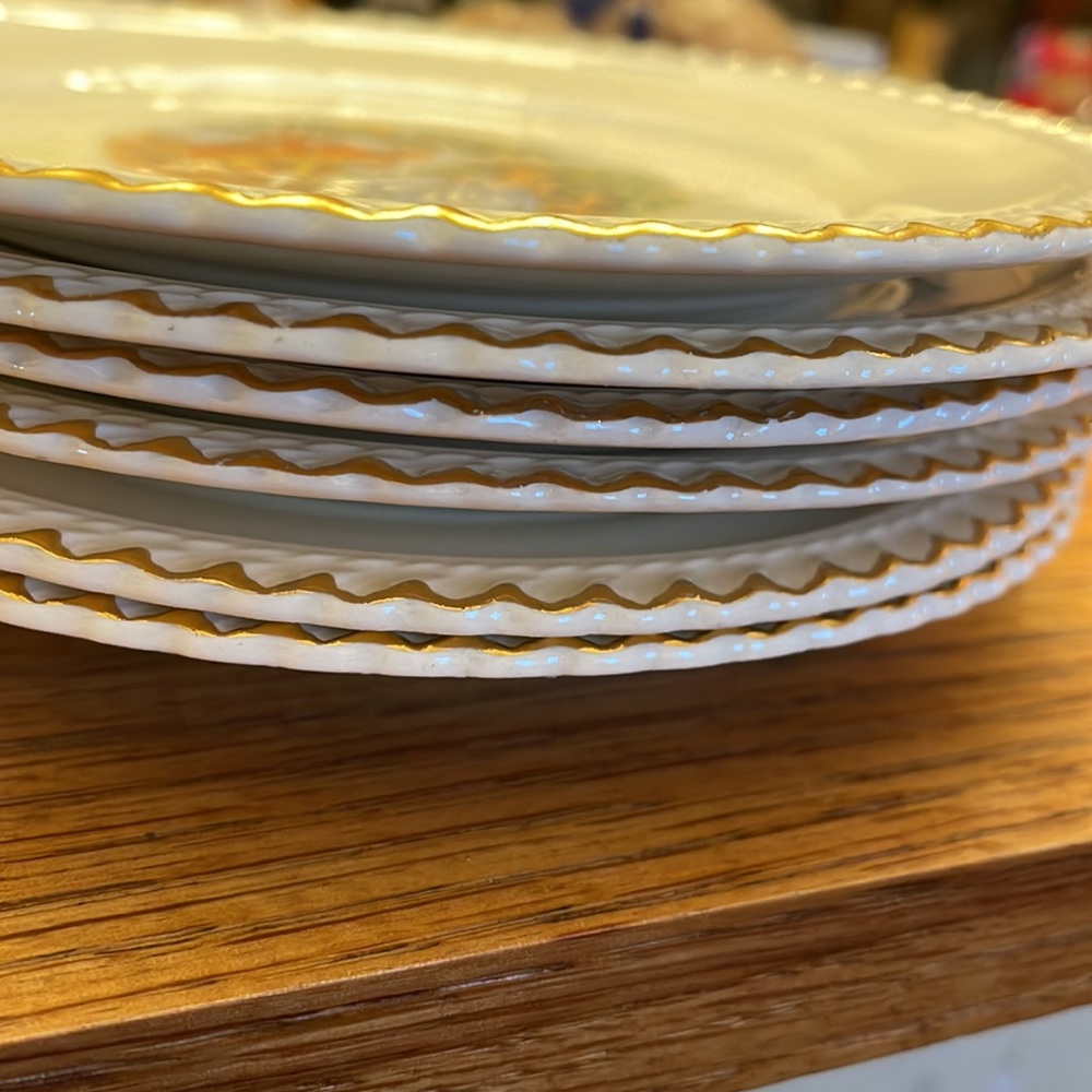 6-desert plates 22 karat gold rimmed approximately 6 inches Vintage - Picture 2 of 3